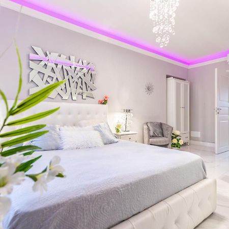 Elegant Suite - In Centro Portanuova Turin Exterior photo